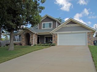 910 Ravine St, Cave Springs, AR 72718