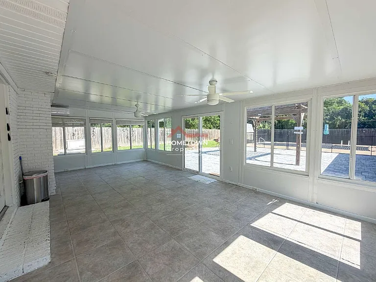 220 Cordoba St — Photo 35
