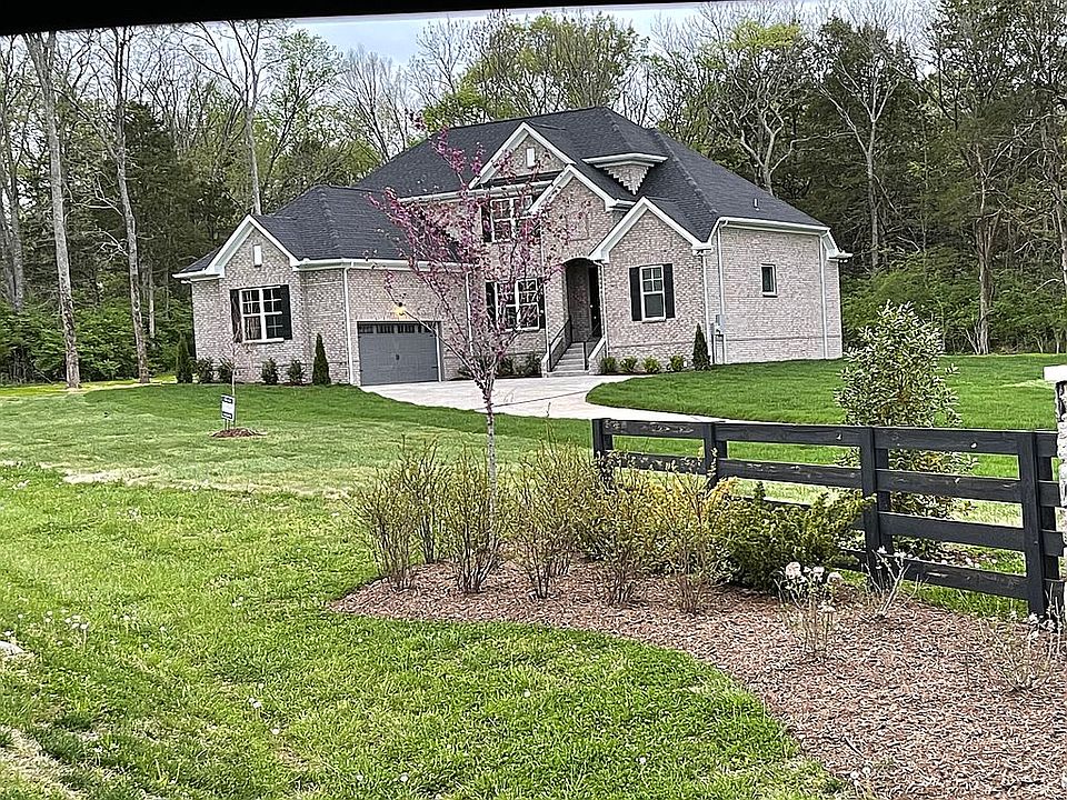 2nd image of 105 Watermill Ln