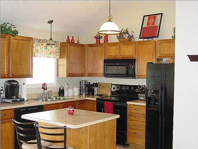2nd image of 4627 Crown Ridge Ct