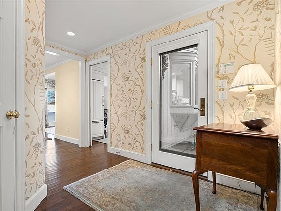 2nd image of 55 Fairgreen Pl Unit 55