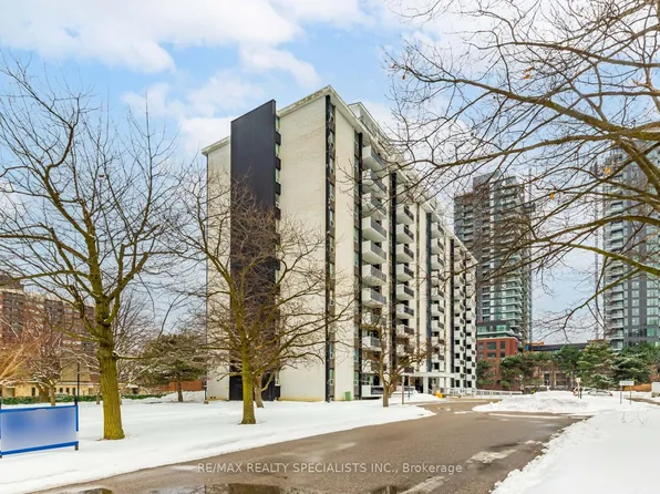 151 La Rose Ave #401, Toronto, ON M9P 1B3