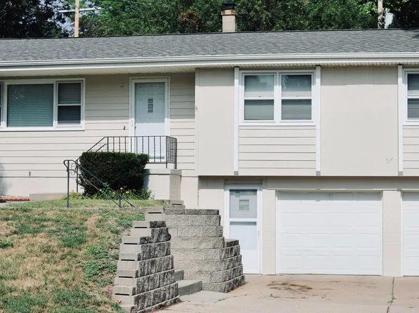 1859 S 122nd St, Omaha, NE 68144