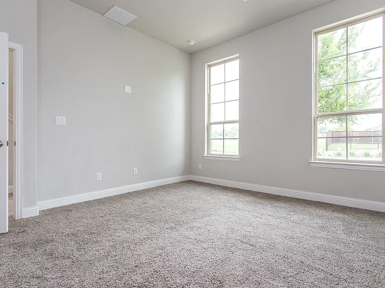 7504 Palisades Dr — Photo 15