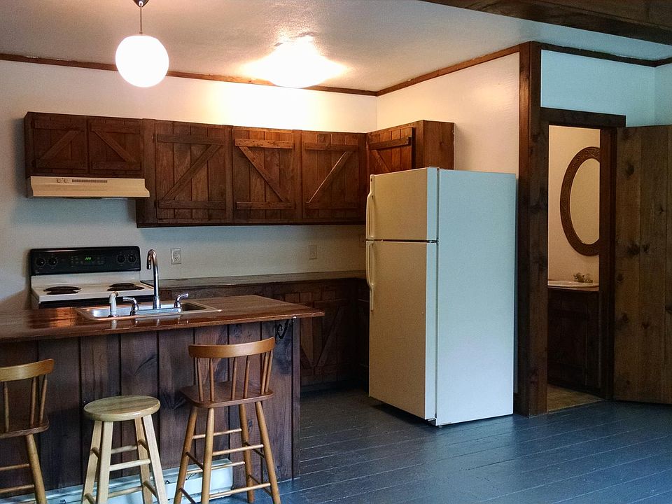 2nd image of 20 Church St APT 3