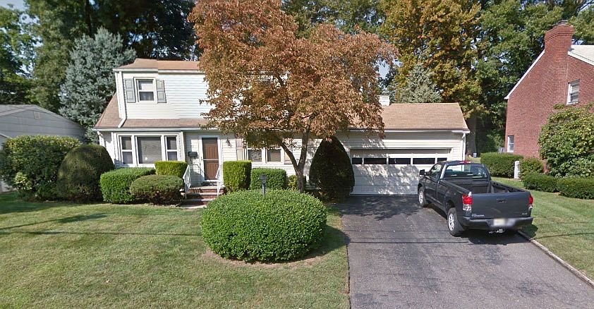 39 Lyon Road, Waldwick, NJ