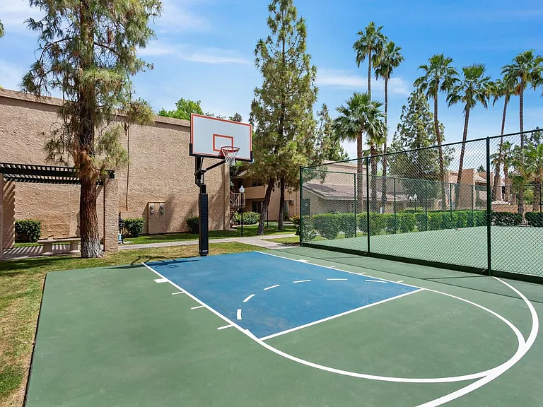 Basketball Court | Shorebird Apartments