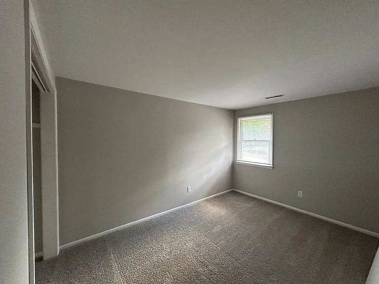 Coventry Court Townhomes — Photo 75