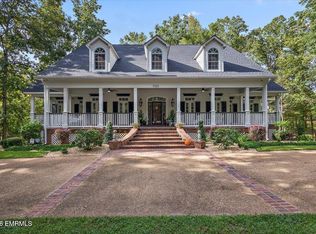 7525 Lake Cove Dr, Meridian, MS 39305