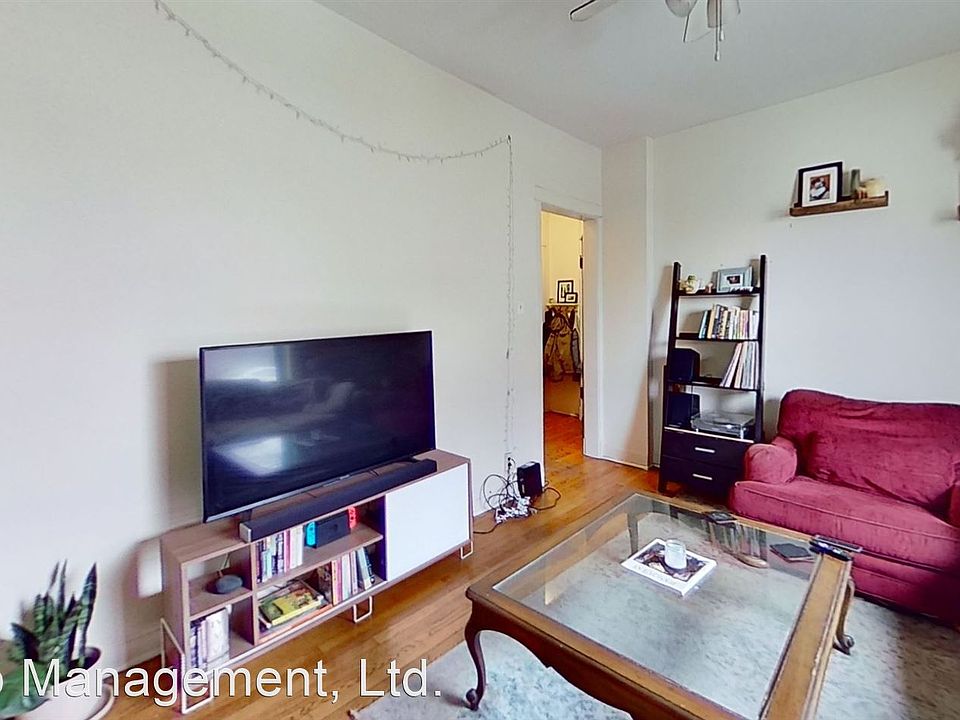 1st image of 1952 W Belle Plaine Ave #1