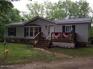 3730 Mountain Ridge Dr, Freeport, MI 49325