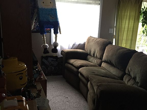 3rd image of 2805 SW Coast Ave