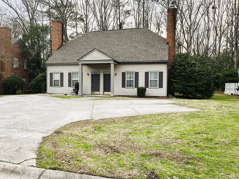 1011 Hulon Ln — Photo 1