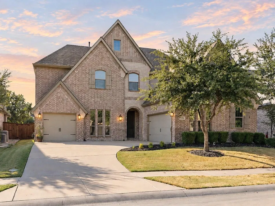 1316 Grassland Dr