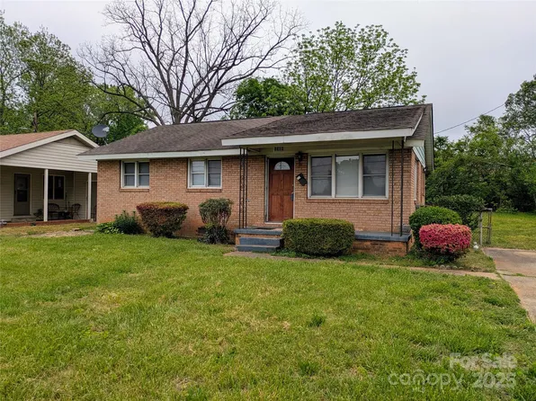 2308 English Dr, Charlotte, NC 28216