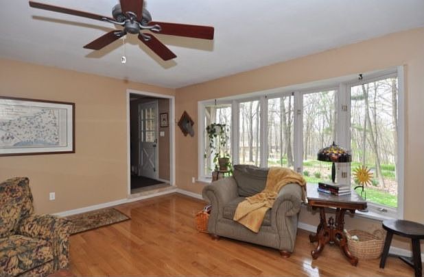 2nd image of 13380 Oak Hill Ln