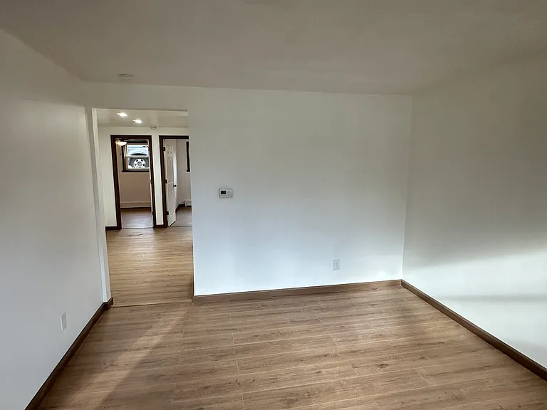 292 Rumbold Ave #3 — Photo 11
