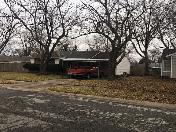 2nd image of 1704 Crestridge Dr