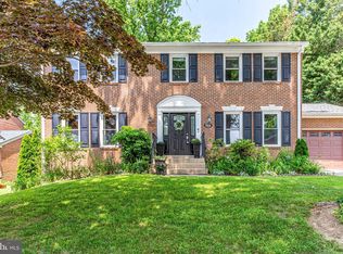 7824 Thor Dr, Annandale, VA 22003