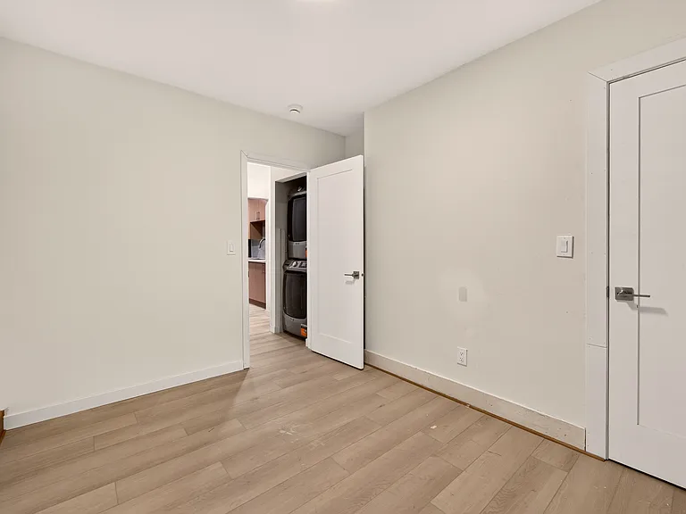 1920 11th Ave W #A — Photo 21