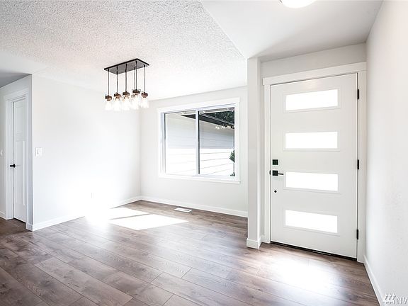 4th image of 7805 Jade Dr SW