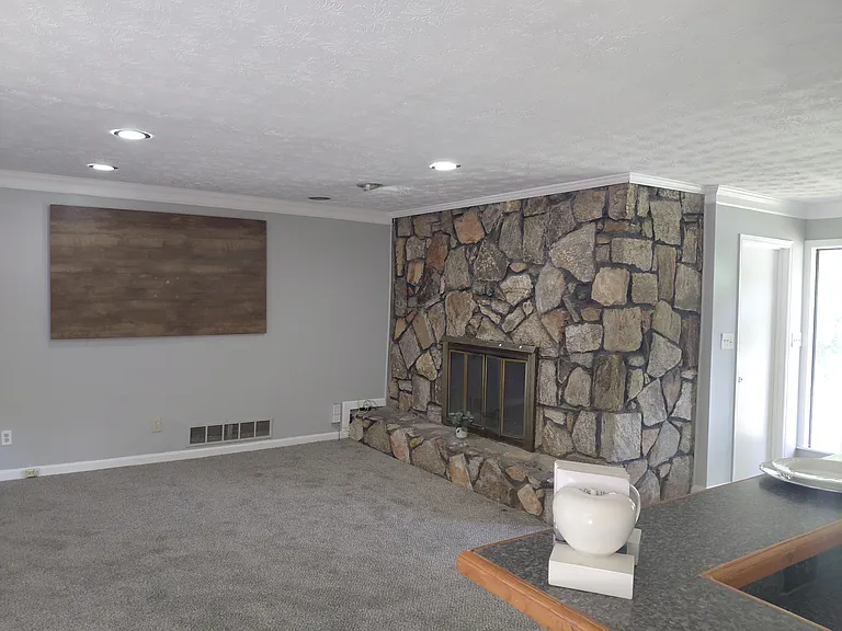 4483 Riverwood Cir — Photo 3