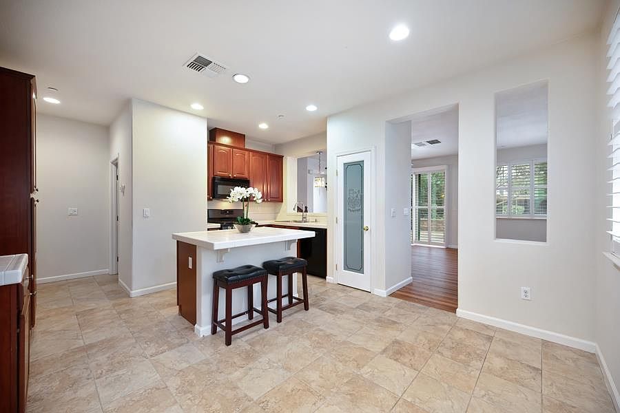1st image of 2060 Sierra View Cir Unit 2