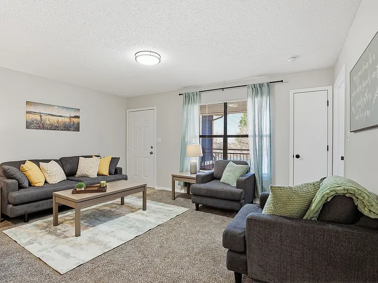 Edmond at Twenty500 Apartments — Photo 6