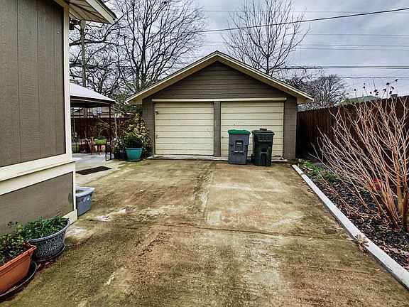 3rd image of 845 Stonewall St