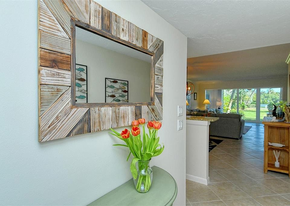 Whitney Beach Condominiums 6750 Gulf Of Mexico Dr Longboat Key FL