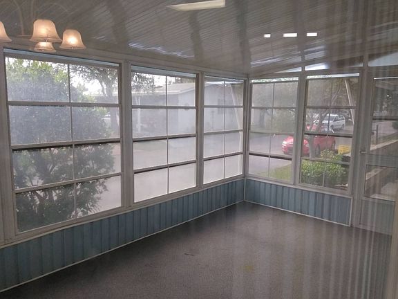 2nd image of 807 Choo Choo Ln