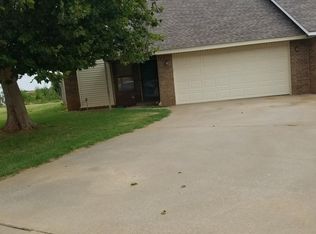 4705 Redbud St, Woodward, OK 73801