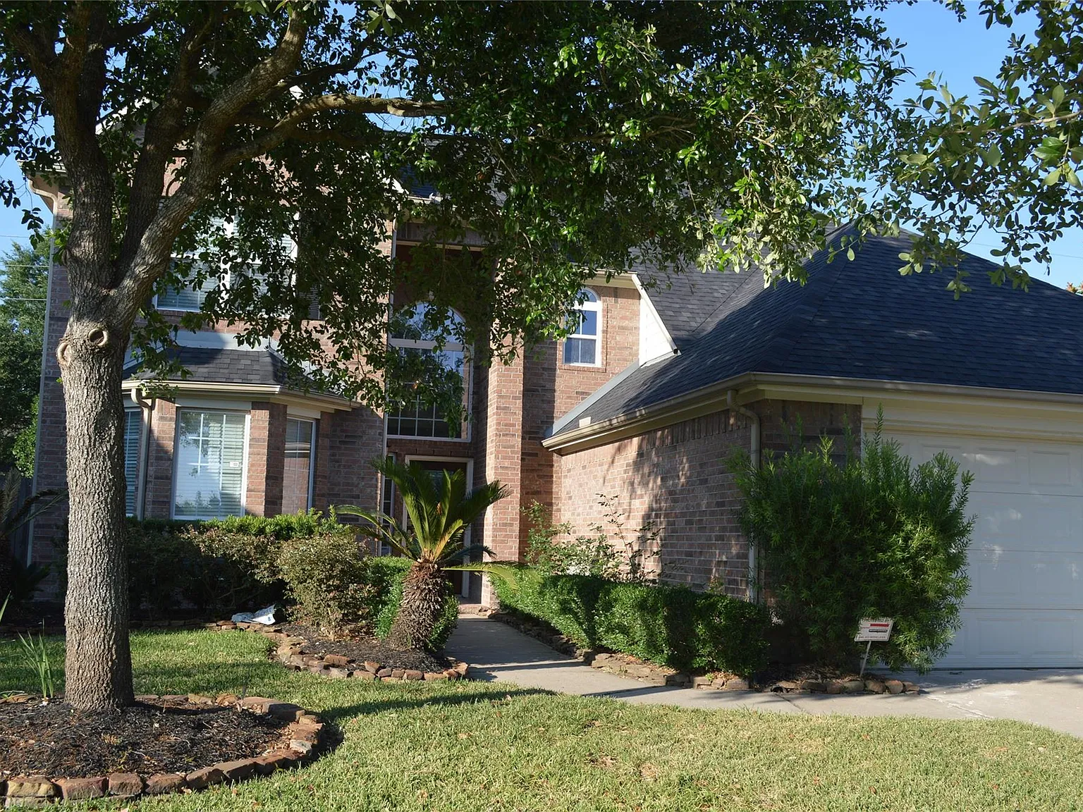 4 bed, 3.5 bath, 2625 sqft, $2,700 — Photo 3