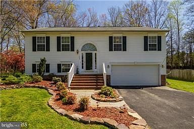 1st image of 11809 Oakhurst Dr