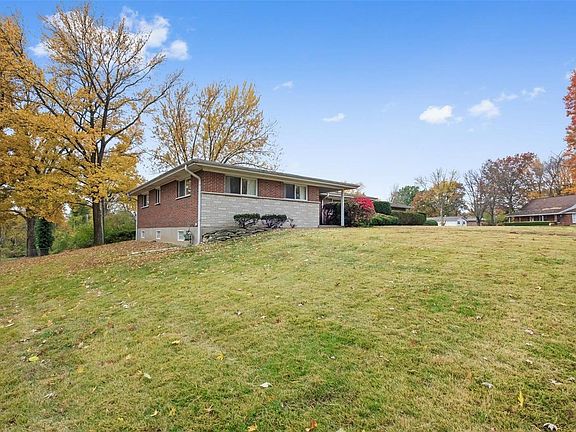 2nd image of 4980 Craigmont Dr