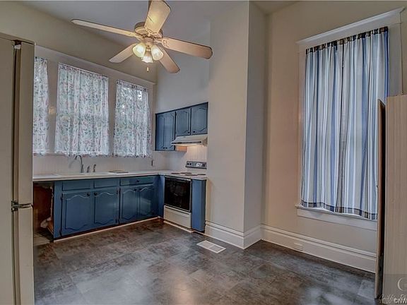 2nd image of 554 Jordan St