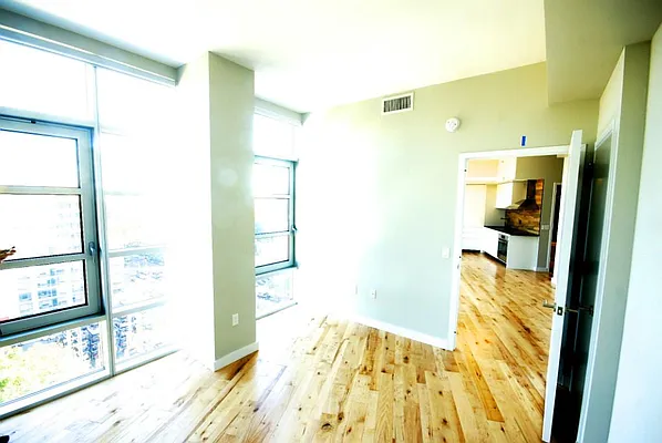 Rented by Loom Group | media 44