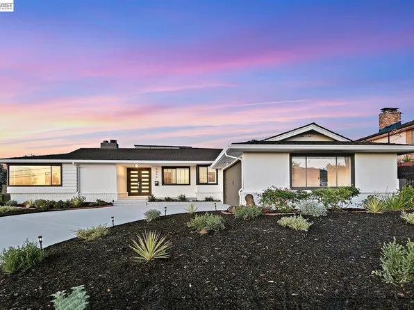 2356 Marineview Dr, San Leandro, CA 94577