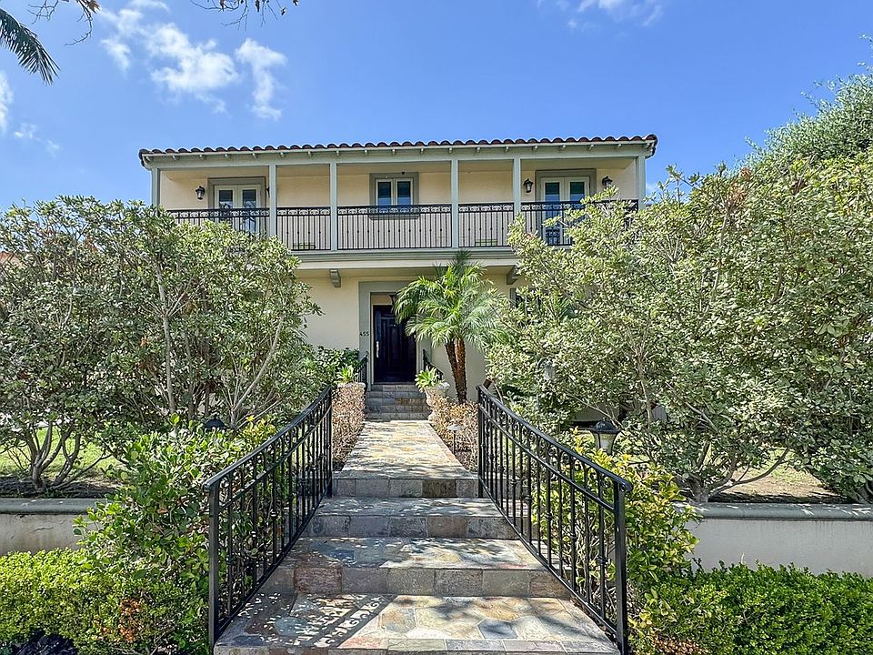 1st image of 455 S Rodeo Dr