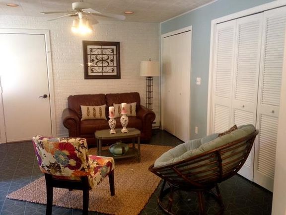 4th image of 1100 Orchard Ave