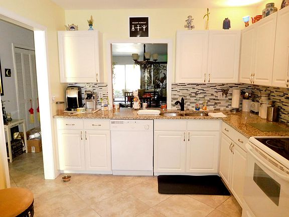 3rd image of 1600 SE Saint Lucie Blvd APT 301
