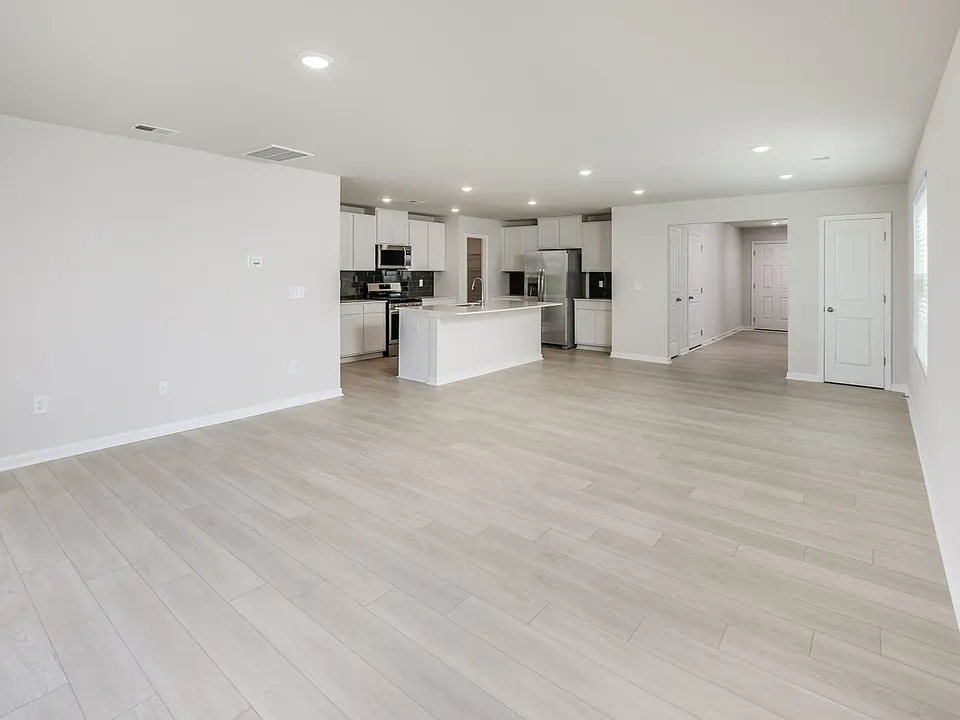 1014 Cleveland Meadows Trl
