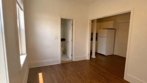 4th image of 56 Hemenway St #12