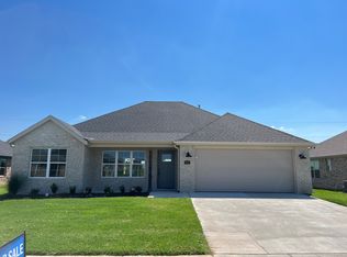 777 Woodplains Ave, Tontitown, AR 72762