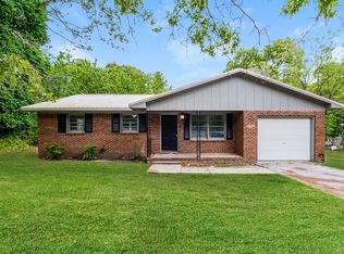 1405 Hibiscus Rd, Fayetteville, NC 28311