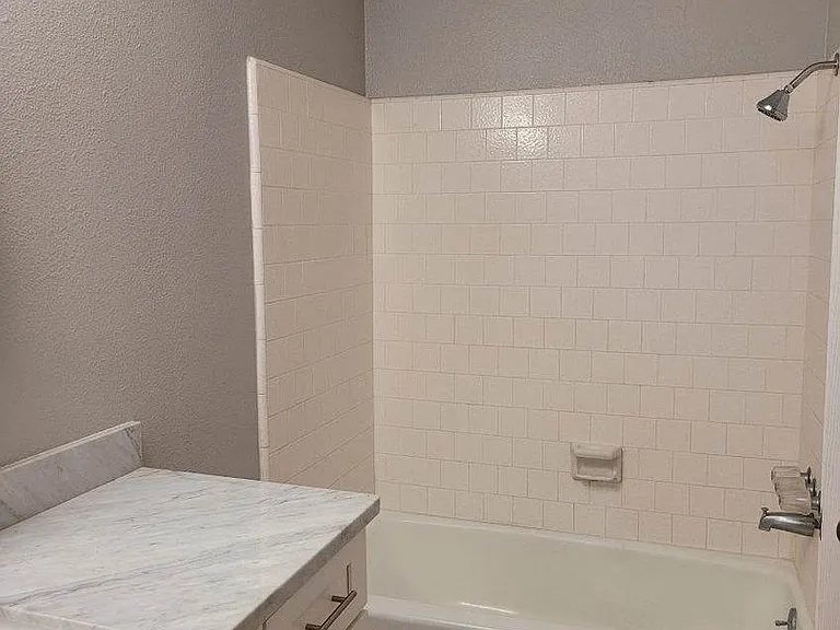 527 N El Prado Dr — Photo 7