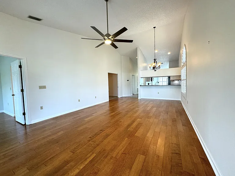 1005 Pelican Ct — Photo 14