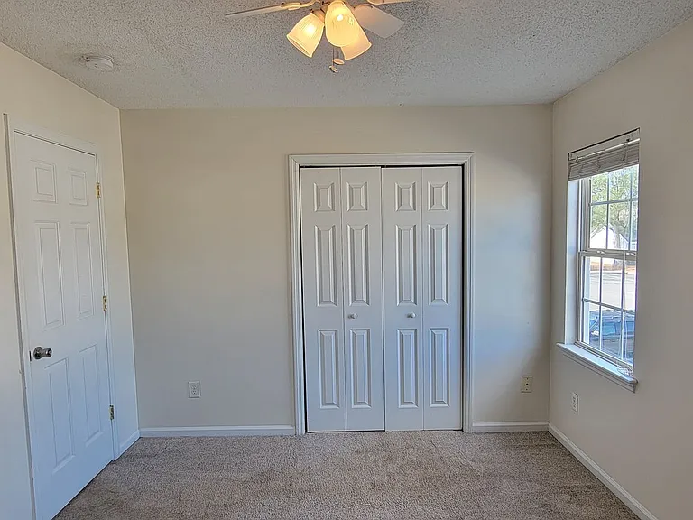 106 Pinegrove Ct — Photo 17