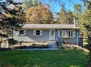 155 Creek Rd, Pleasant Valley, NY 12569