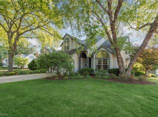 489 Dover Center Rd, Bay Village, OH 44140